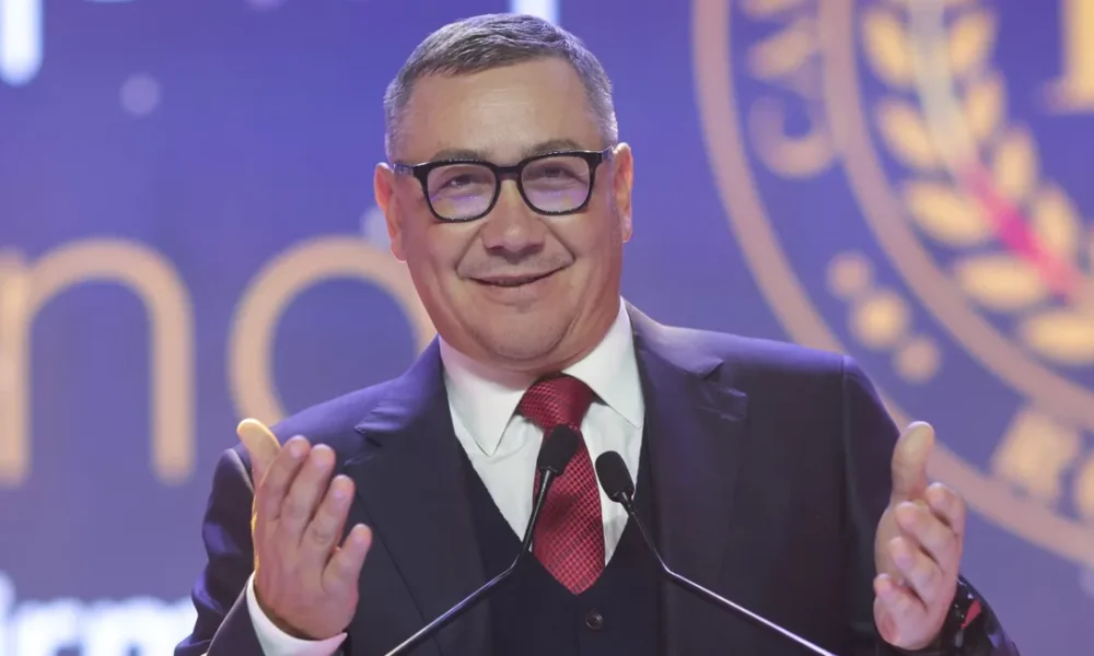 Victor Ponta acuză că negocierile pentru formarea unui guvern durează prea mult și că Nicușor Dan este ridiculizat de PSD