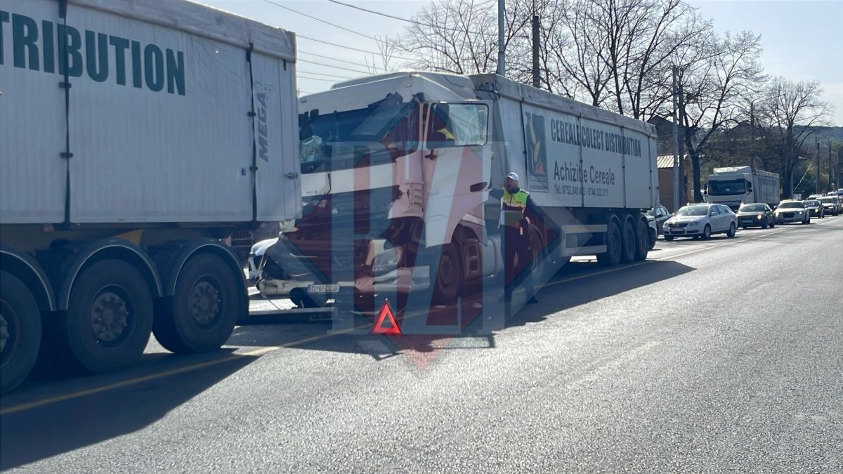 Accident rutier în Bucium! Două TIR-uri cu cereale au fost implicate. O persoană a fost rănită  – UPDATE