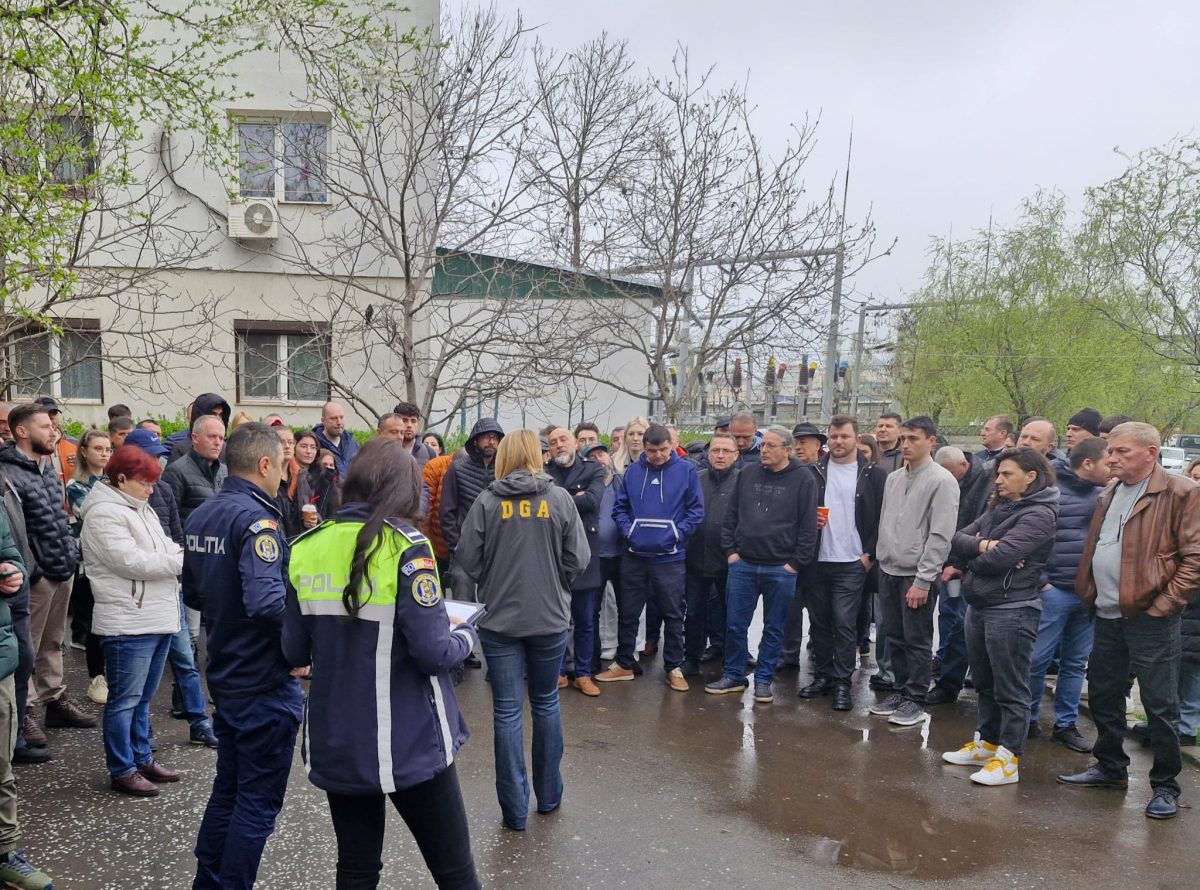 Activitate de educaţie anticorupţie în Iași, cu instructori auto și cursanți ai școlilor de șoferi