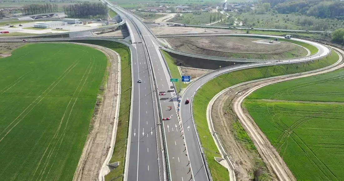 Ministrul Transporturilor a cerut ca până la începerea sezonului estival, să fie dat în circulaţie Lotul 3 din autostrada A0