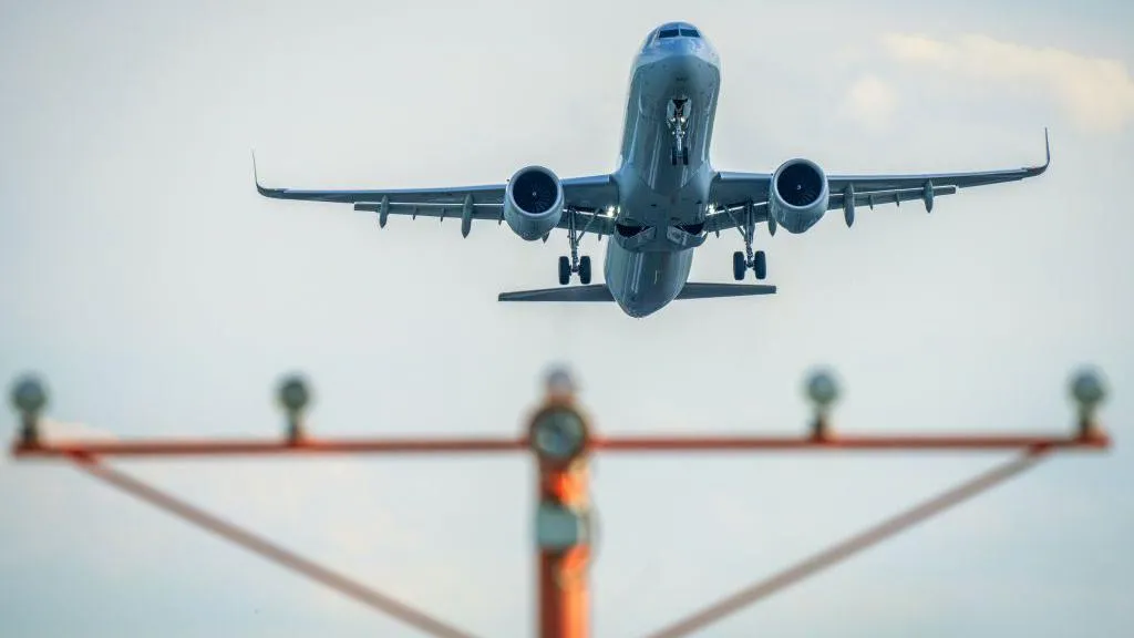 Două avioane au intrat în coliziune pe pista Aeroportului Internaţional Ronald-Reagan, la Washington. Unul transporta membri ai Congresului SUA