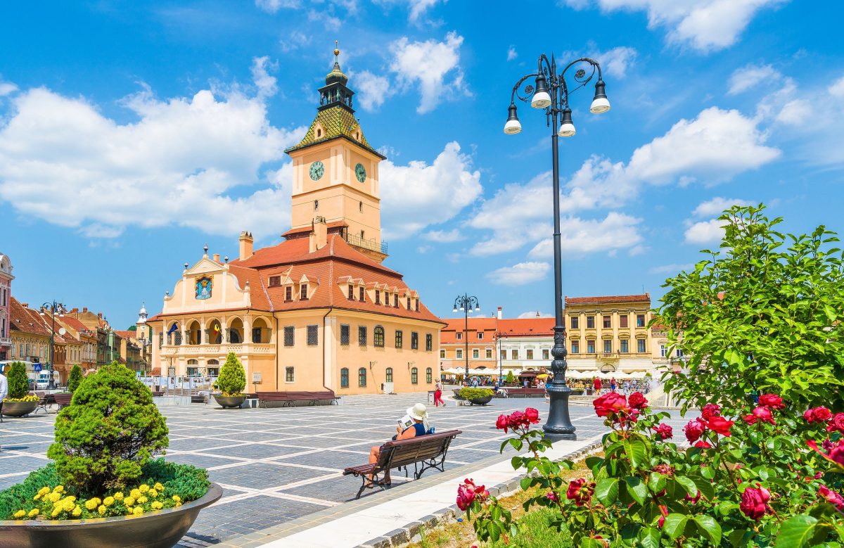 Vacanțe mai scumpe la Brașov! Din 2026, turiștii vor plăti o nouă taxă de sejur