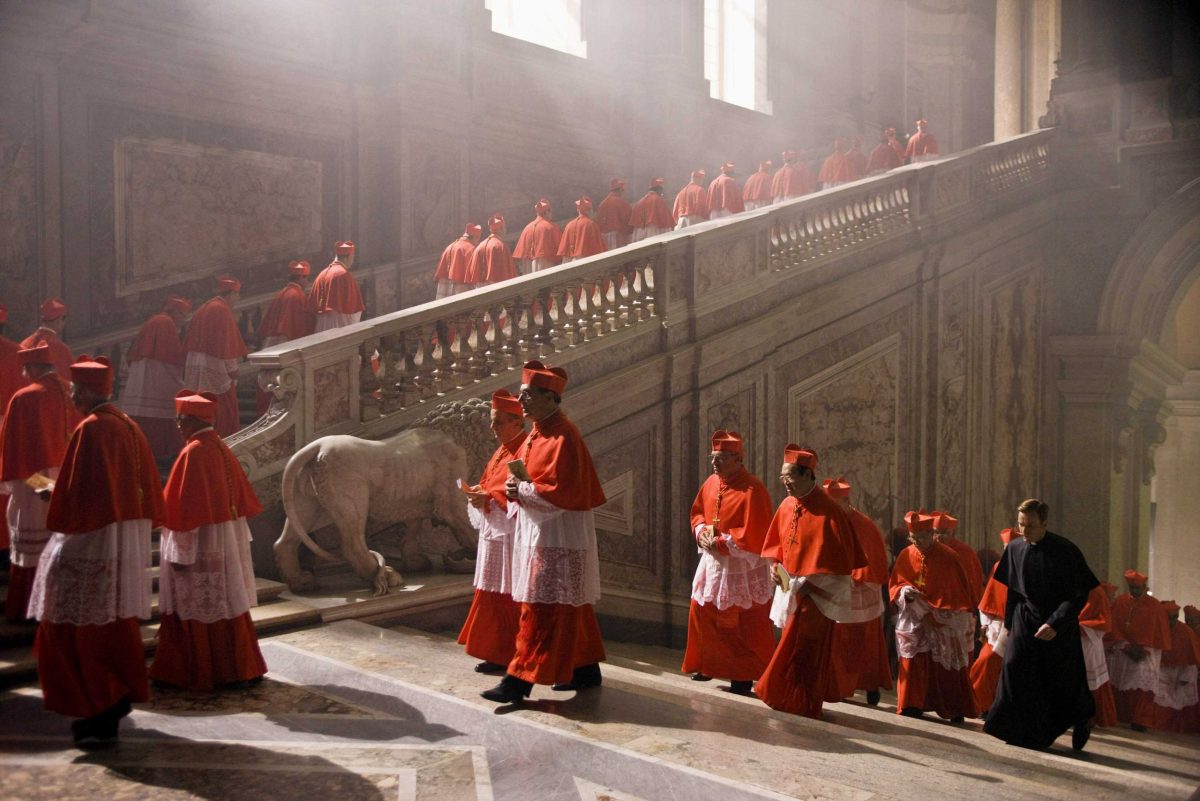 Secretele cardinalilor. Cum se pregătesc la mese festive și întâlniri clandestine pentru alegerea noului Papă