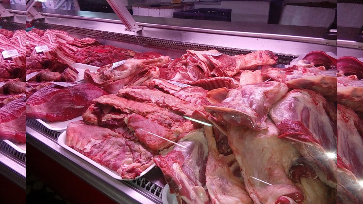 Mare atenție de unde cumpărați carnea de miel! Documentul obligatoriu pe care trebuie să îl aibă comercianții
