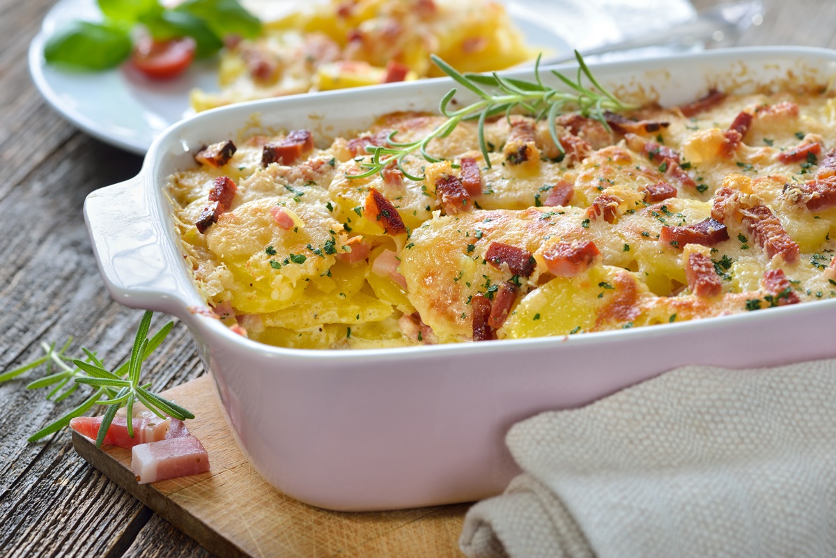 Rețeta pentru cartofi franțuzești cu bacon – Un deliciu pentru întreaga familie