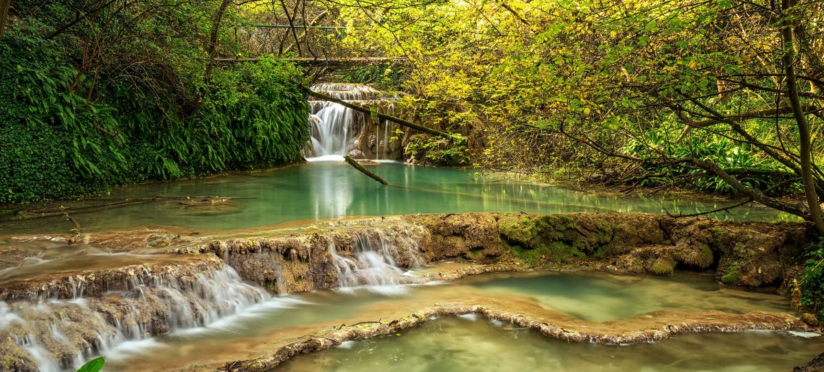 Cascada Krushuna, minune a Bulgariei. Iată ce îi fascinează pe turiști