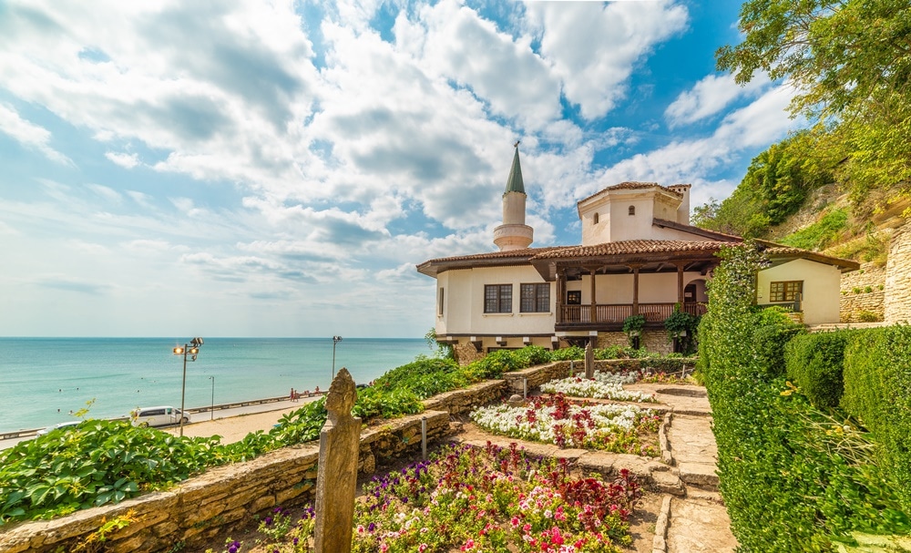 Castelul în care a trăit Regina Maria la Balcic. O bijuterie istorică pe coasta Mării Negre