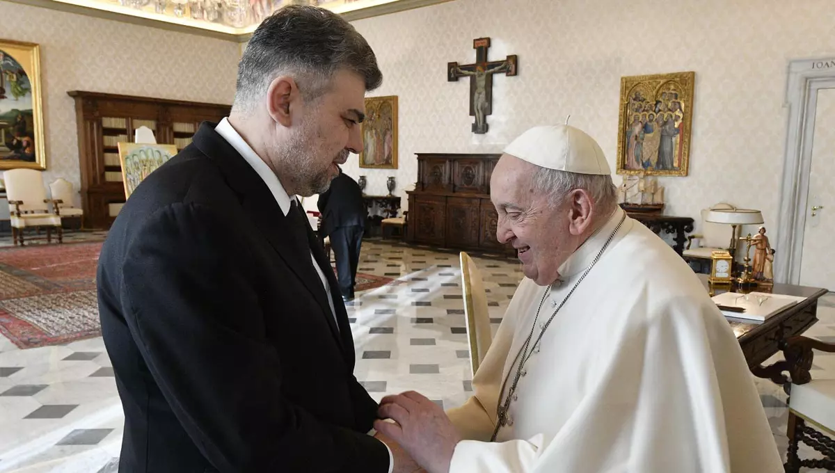 Ce i-a cerut Papa Francisc lui Marcel Ciolacu: „În mod special aceste două lucruri mi le-a cerut”