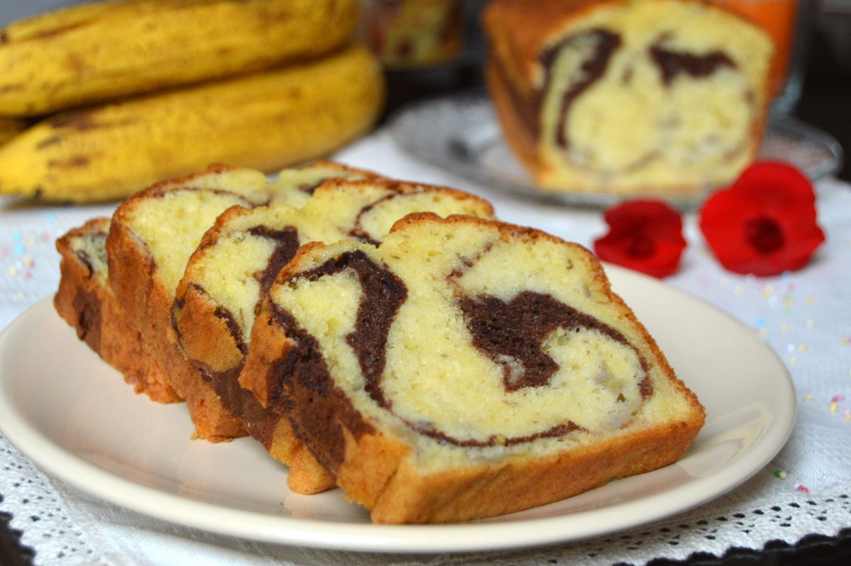 Rețeta de chec cu banane și iaurt – Un desert pufos și delicios