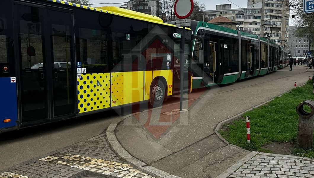 Circulația mijloacelor de transport public, blocată în Tg. Cucu! – UPDATE