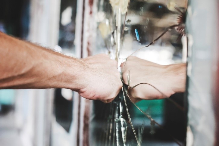 Cum apare comportamentul agresiv? Iată cum poţi învăţa să-ţi temperezi furia