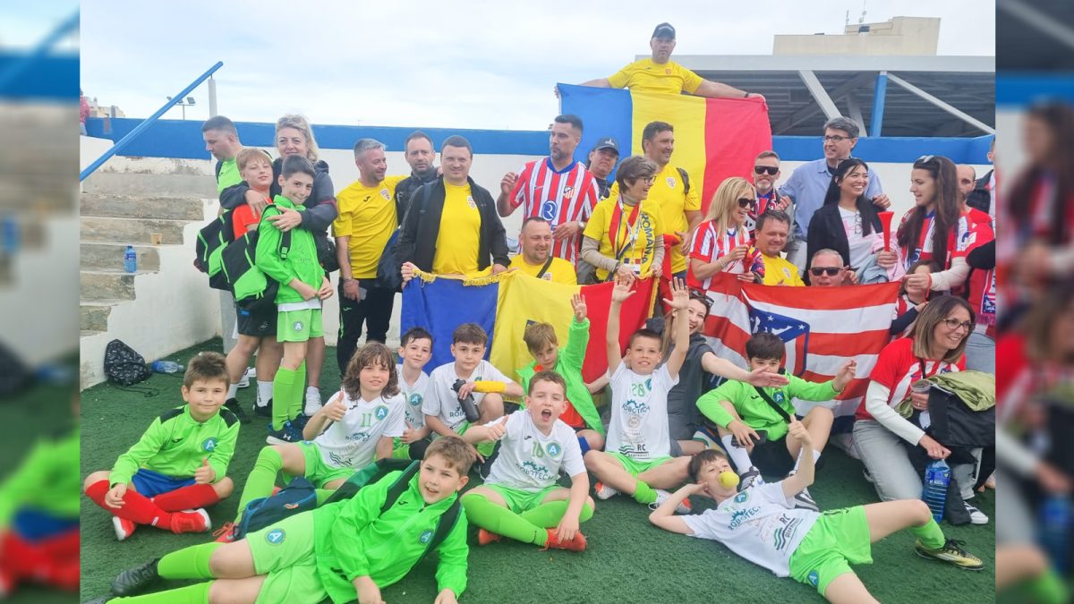 Copiii de la un club de fotbal din Iași le-au ținut piept marilor echipe din Spania. Au fost singurii reprezentanți ai României la un turneu de renume: „Oamenii au venit să ne încurajeze”