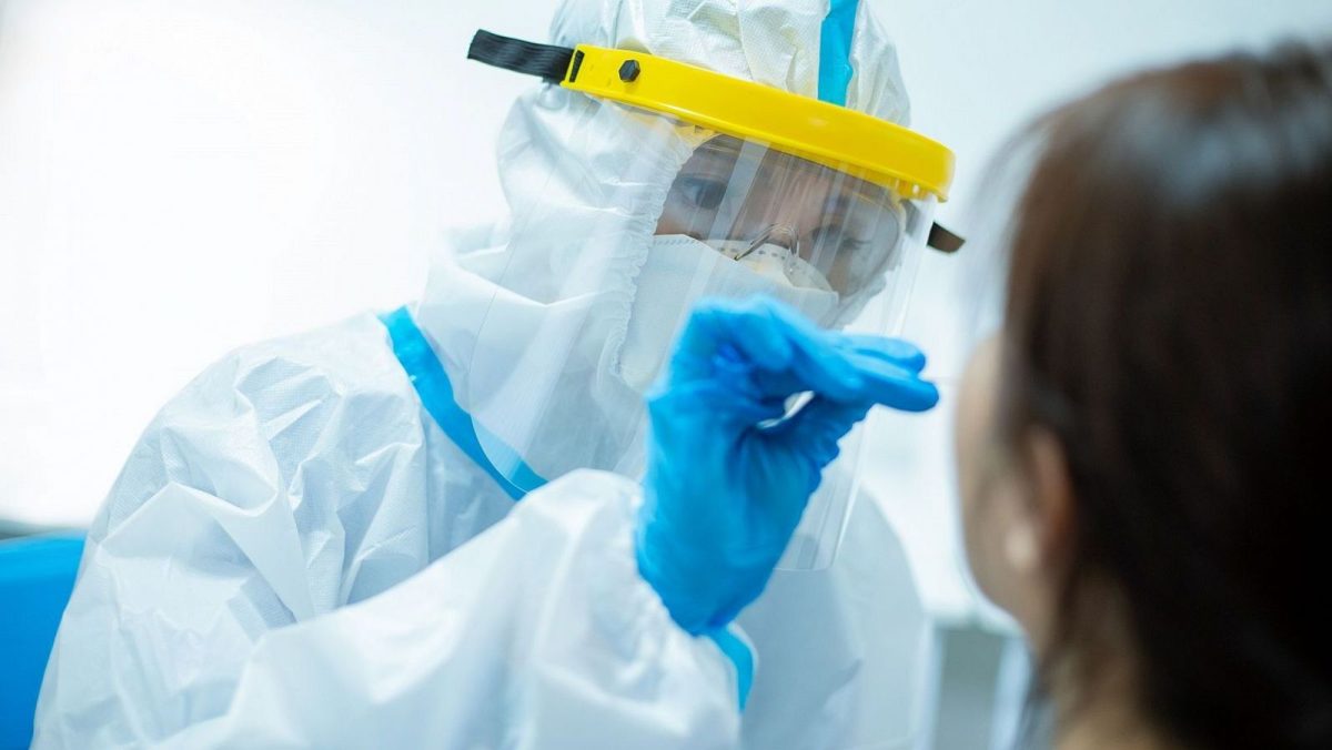China exclude posibilitatea ca Wuhan să fie originea „naturală” a virusului COVID-19 și face acuzații grave