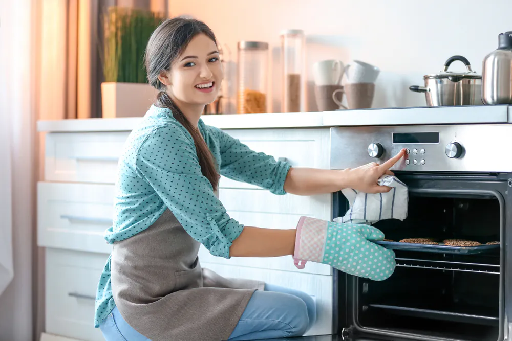Cuptor electric cu plită, avantaje și dezavantaje. Care este consumul și cum se întreține corect