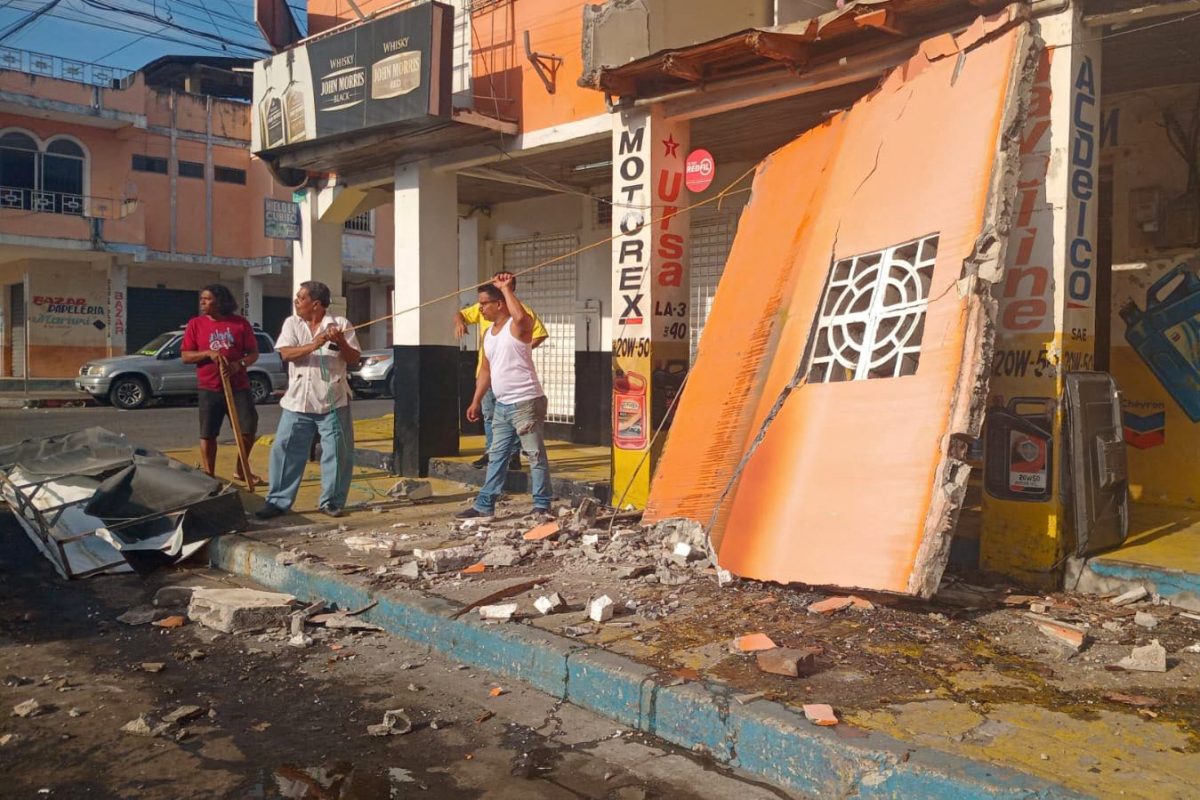 Un cutremur cu magnitudinea 6,3 s-a produs în apropierea coastei Ecuadorului! Case distruse şi oameni îngroziţi