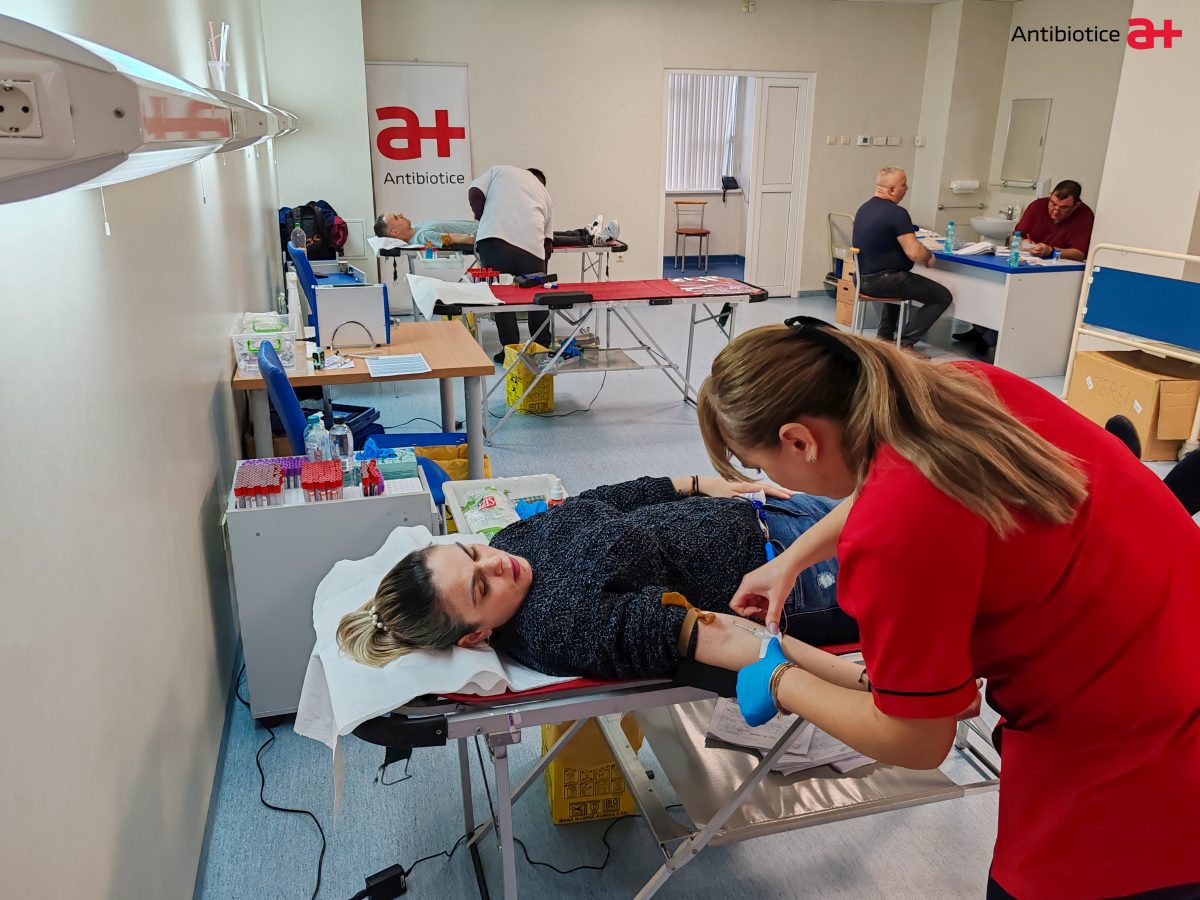 Angajații Antibiotice Iași, salvează 240 de vieți, alături de comunitatea locală, prin campania „Donează sânge! Pune suflet pentru viață!”
