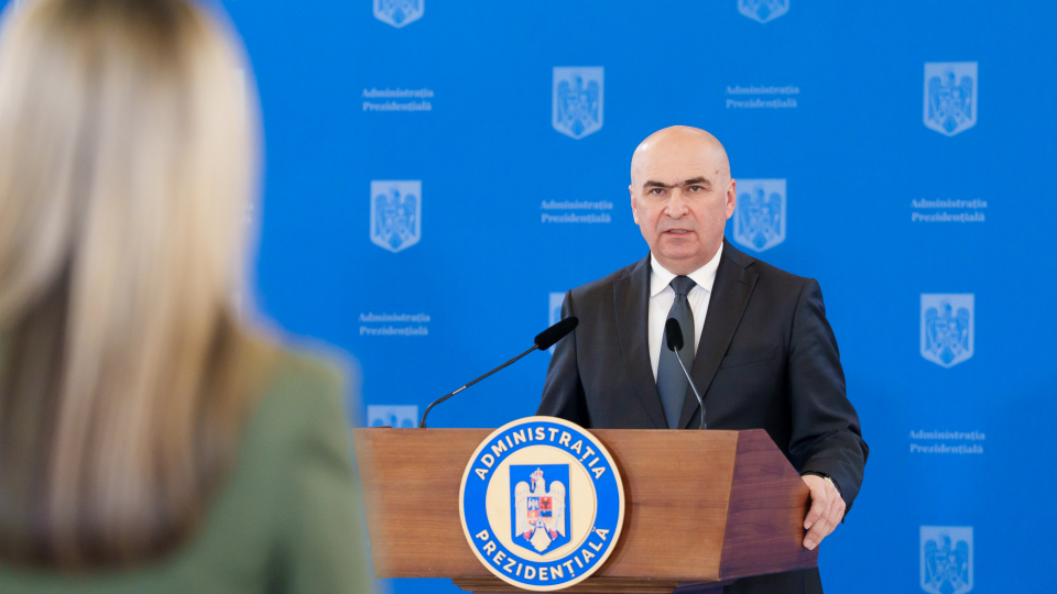 Ilie Bolojan blochează reorganizarea Guvernului. Legea, returnată în Parlament din cauza unui viciu de procedură