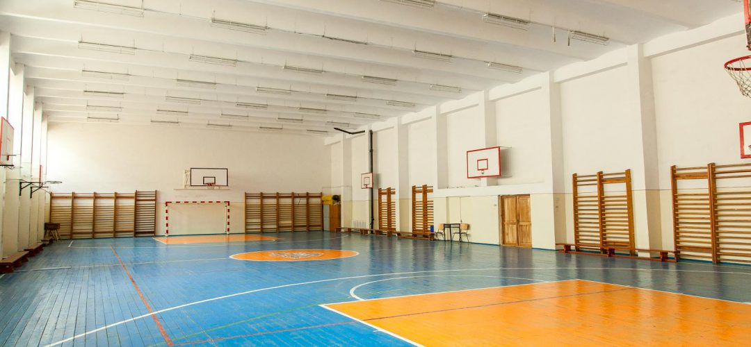 Licitația pentru construirea celor 3 săli de sport din comuna Miroslovești a atras patru oferte financiare! Cine va câștiga contractul de peste 3,4 milioane de euro