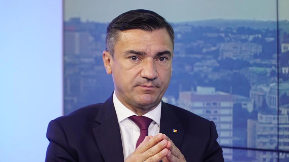 Primarul Mihai Chirica a dispus tuturor direcțiilor și societăților comerciale din subordine să fie vigilente și să ia măsuri de urgență pentru eliminarea efectelor negative ale ploii din aceste zile