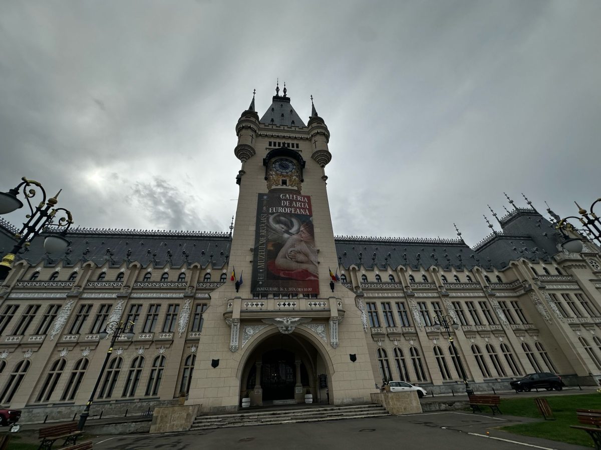Palatul Culturii își deschide porțile în perioada sărbătorilor pascale. Vizitatorii pot admira expoziții unice și săli emblematice ale edificiului