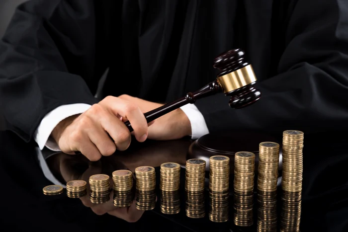 Senatul decide astăzi soarta pensiilor magistraților. Vârsta de pensionare, fixată la 65 de ani
