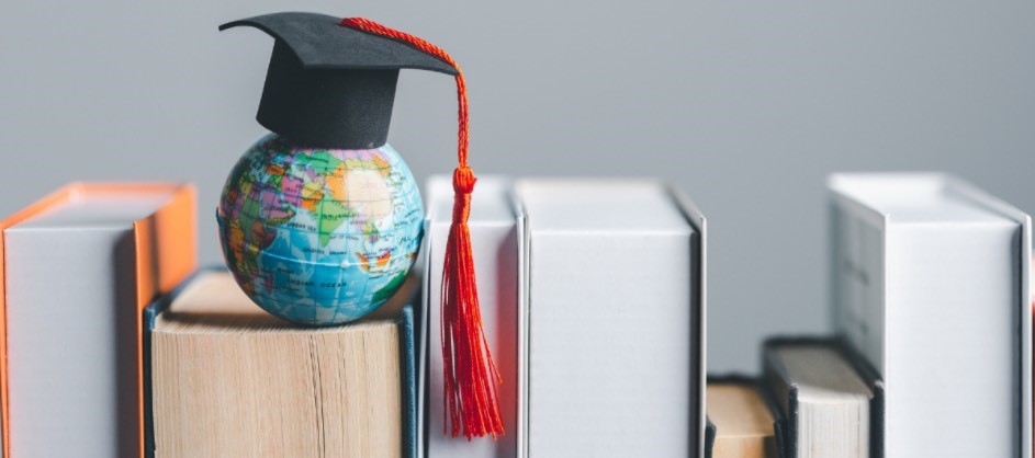 Când se adaugă anii de facultate la pensie? Iată cât primesc în plus românii!