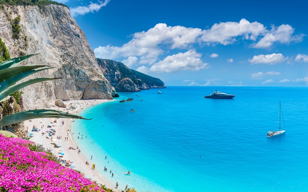 Cele mai frumoase plaje din Lefkada. Vizitează paradisul mediteraneean cu ape turcoaz