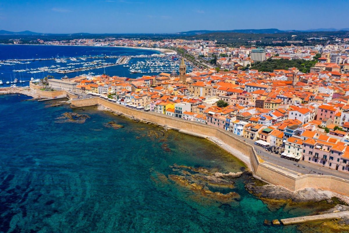 Care sunt cele mai turcoaz plaje din Sardinia. Activități de neuitat la malul mării
