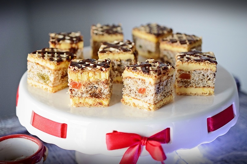 Prăjitura Rumba cu foi de napolitană. Cel mai simplu și gustos desert!
