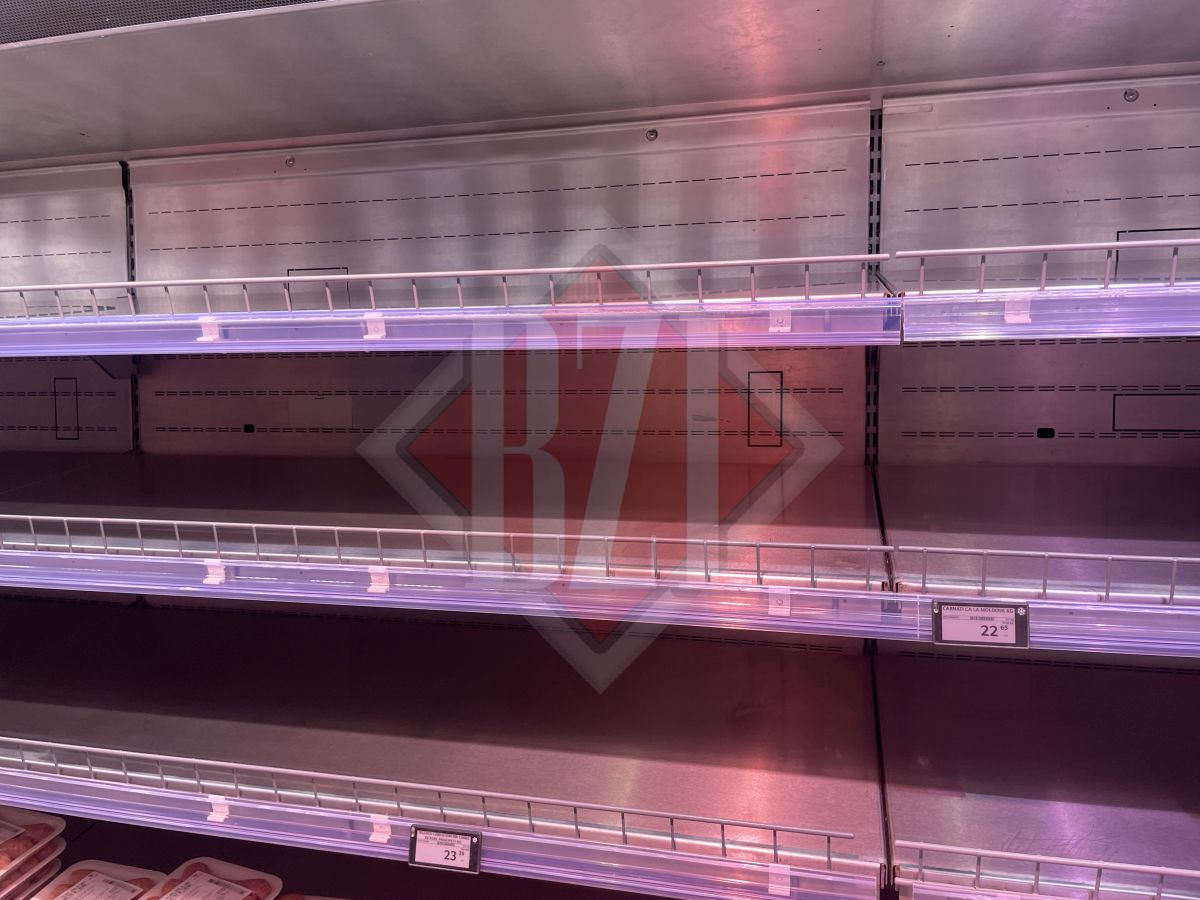 Pregătiri de 1 mai! Ieșenii au dat iama în supermarketuri, rafturile cu mici sunt goale