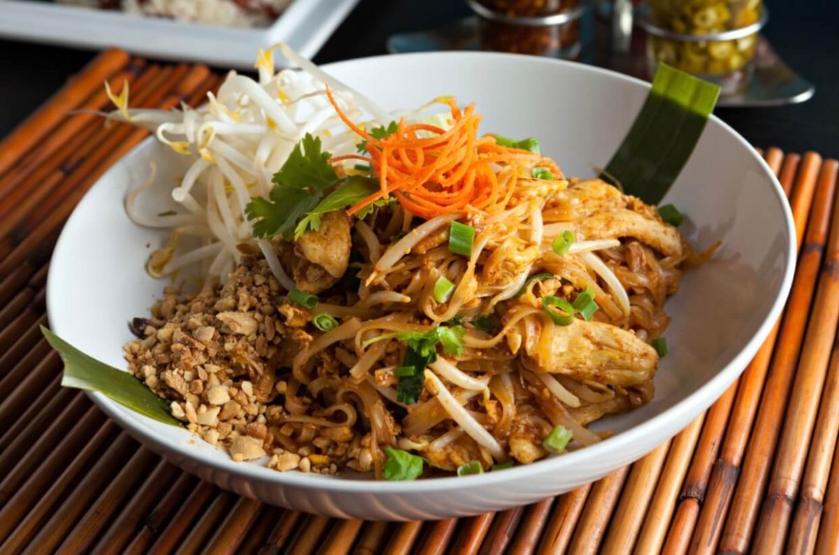 Rețeta delicioasă de pui thailandez – Slabă în calorii, exotică și renumită pentru aromele intense