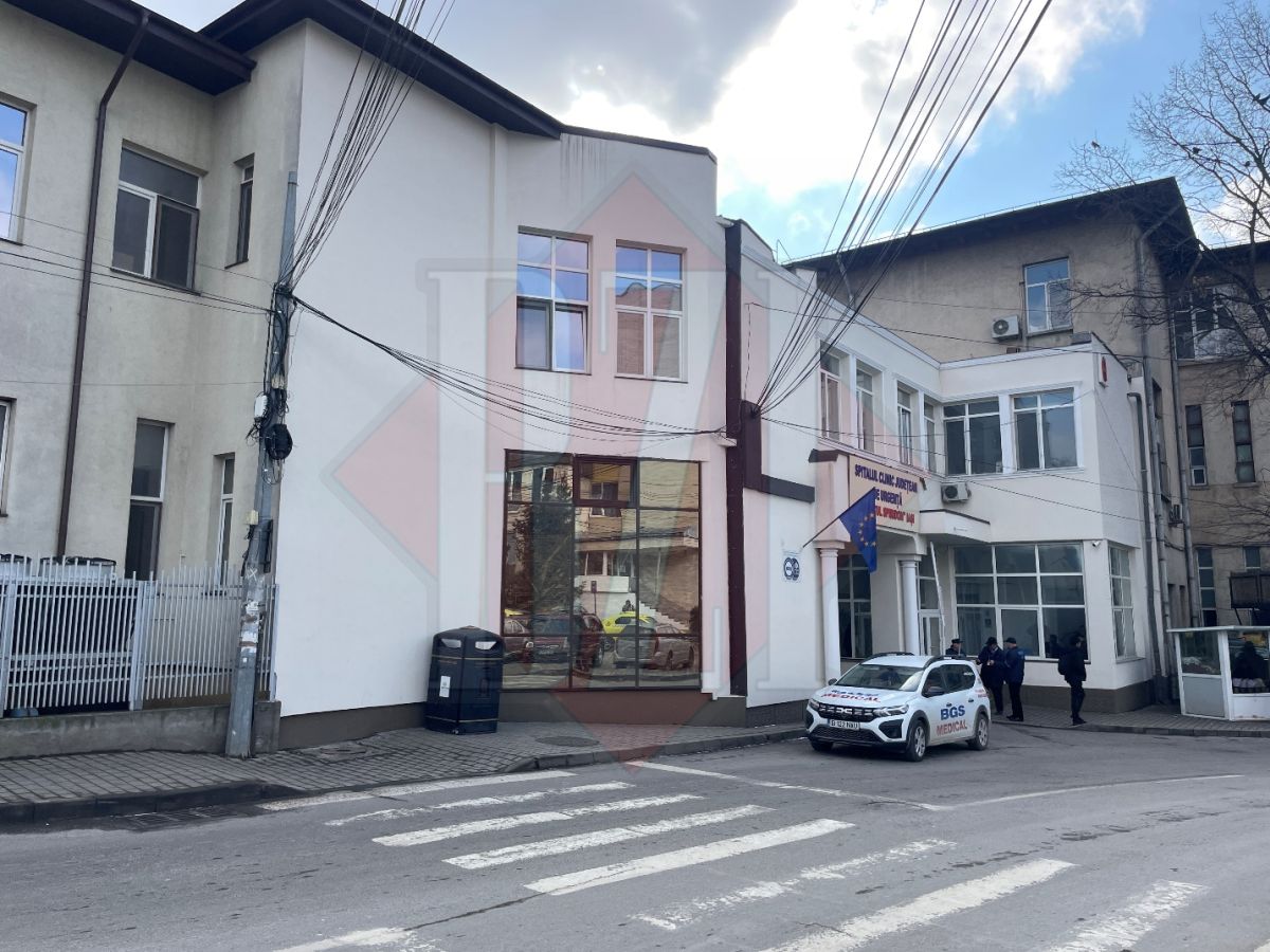 Un bărbat a ajuns în stare gravă la Spitalul Sf. Spiridon Iași, după ce a încercat să traverseze beat Lacul Chirița dus-întors