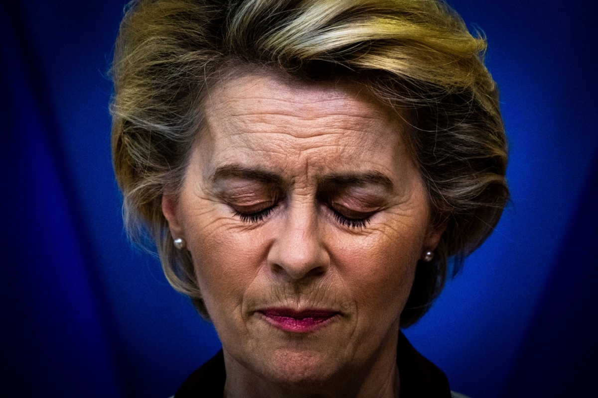 Ursula von der Leyen, sub amenințarea moțiunii de cenzură! Azi, votul crucial în Parlamentul European – UPDATE