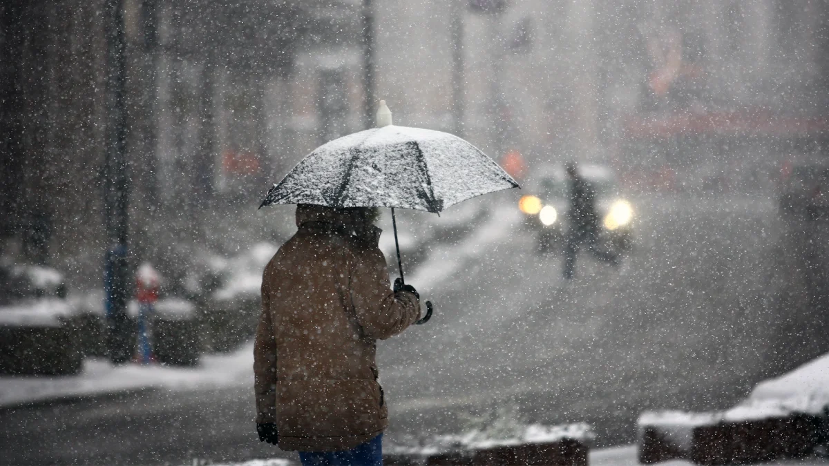Avertizare meteorologică pentru perioada 17-18 aprilie 2025! Vânt puternic, instabilitate atmosferică și cantități semnificative de apă