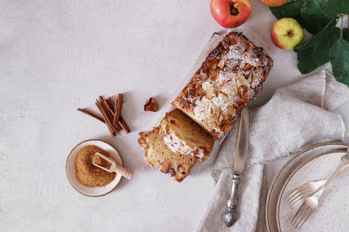 Cum să faci o prăjitură cu zahăr, dar fără calorii. Încearcă două rețete delicioase și sănătoase pentru pofta de dulce