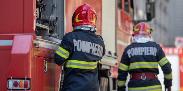 Incendiu suspect în Bucium. Fum observat de la un kilometru distanță. Pompierii intervin – UPDATE