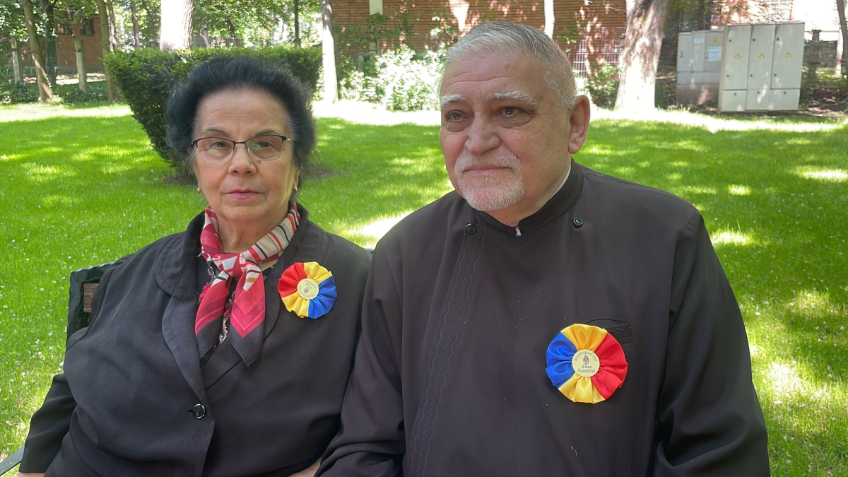 Primarul Mihai Chirica a participat la aniversarea nunții preotului Sarmanu, în weekend, la Iași. La petrecerea în aer liber au fost prezente sute de persoane