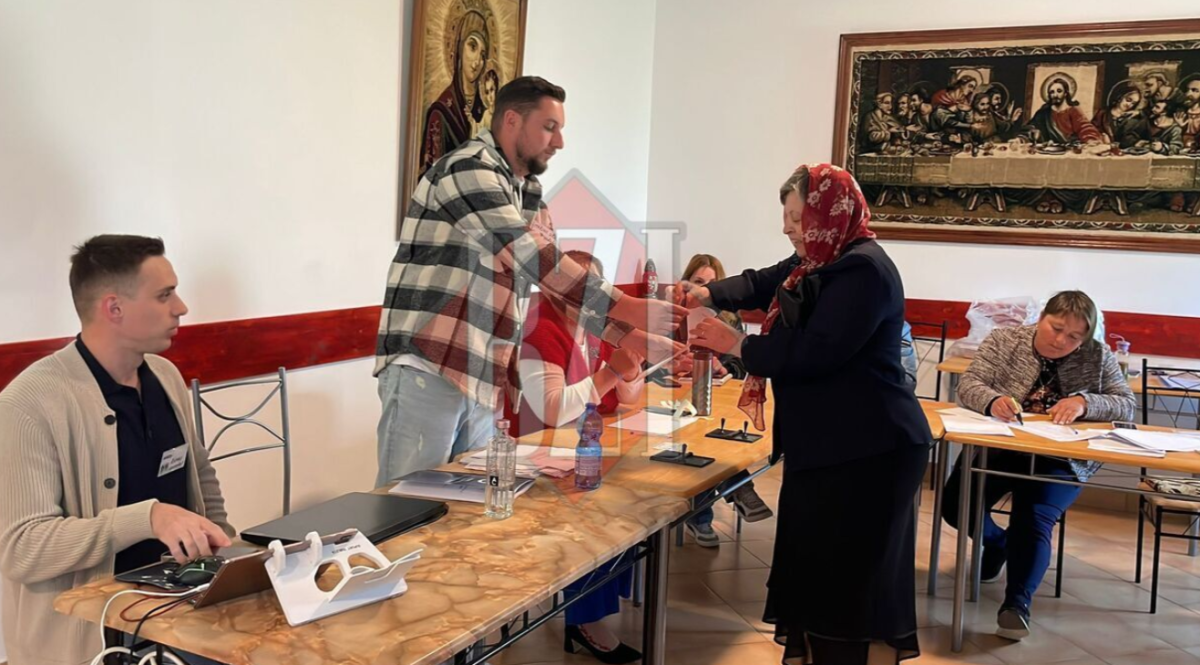 Ieșenii au ieșit la vot cu speranța unei schimbări: „Am venit la vot ca să fie mai bine”