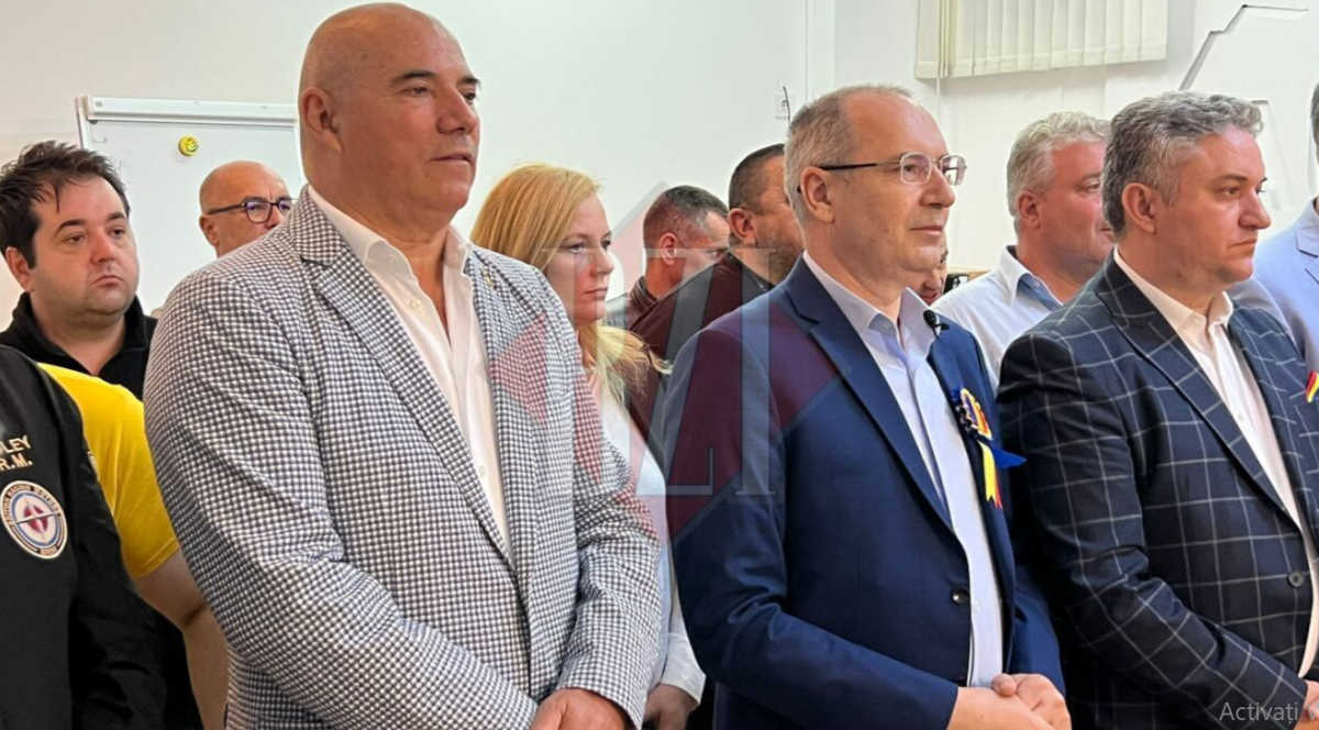 Președintele AUR Iași, Marius Ostaficiuc, alături de deputatul Silviu Gurlui, a oferit primele reacții după aflarea rezultatelor exit-poll