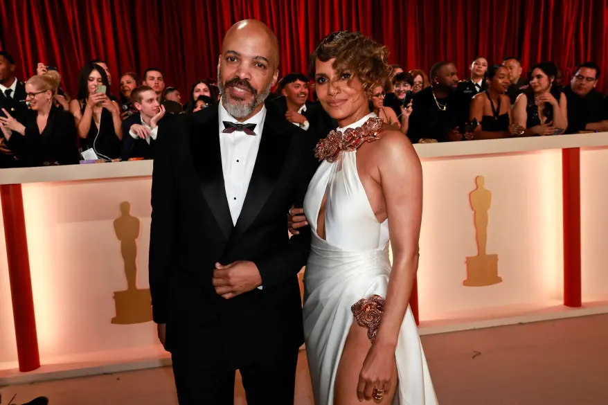 Halle Berry și Van Hunt, momente intime în Franța. Actrița a sărbătorit Ziua Mamei în stil Cannes