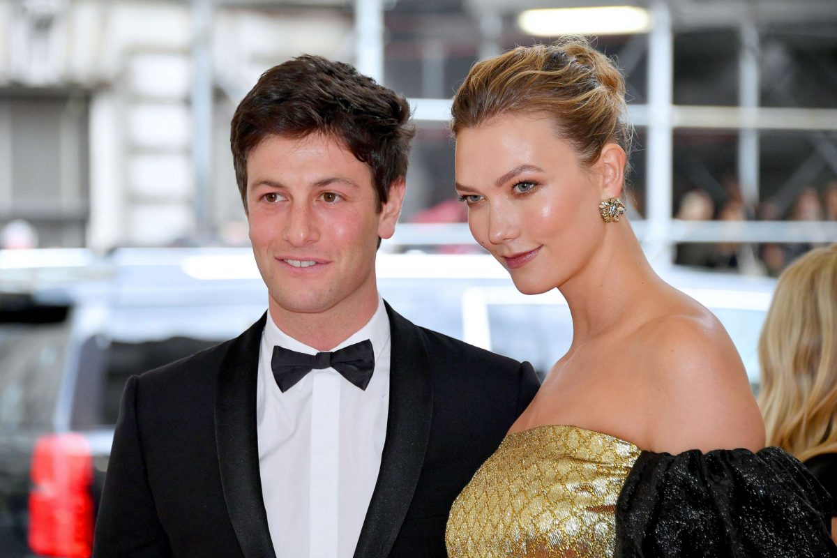 Karlie Kloss este însărcinată. Supermodelul în vârstă de 32 de ani mai are doi copii