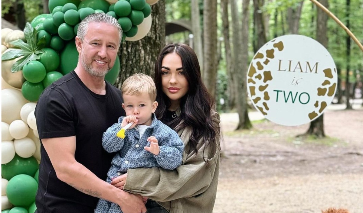 Liam, fiul cel mare al lui Laurențiu Reghecampf și al Corinei Caciuc, a împlinit 3 ani. Imaginile de familie care au topit Internetul!
