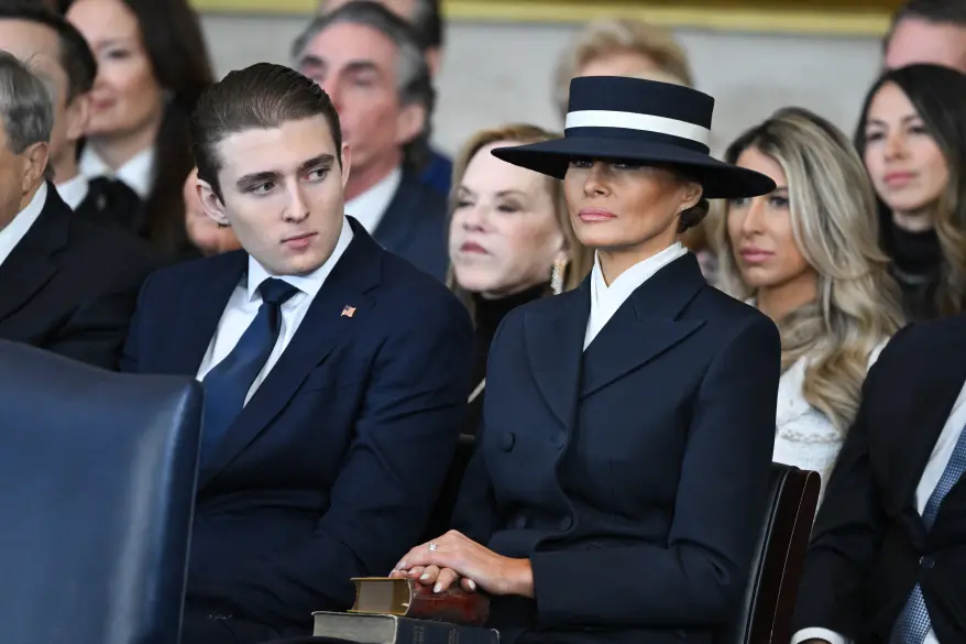 Melania Trump sparge tăcerea: „Barron NU a fost respins de Harvard!”. Donald taie 100 milioane dolari de nervi