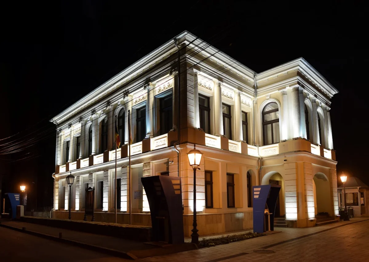 Noaptea Muzeelor 2025 la Muzeul Municipal „Regina Maria” din Iași – expoziții, artă și istorie