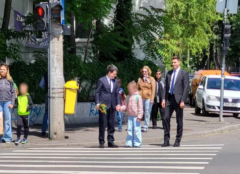 Cine este misteriosul SPP-ist din spatele președintelui Nicușor Dan?  „Noroc cu…”