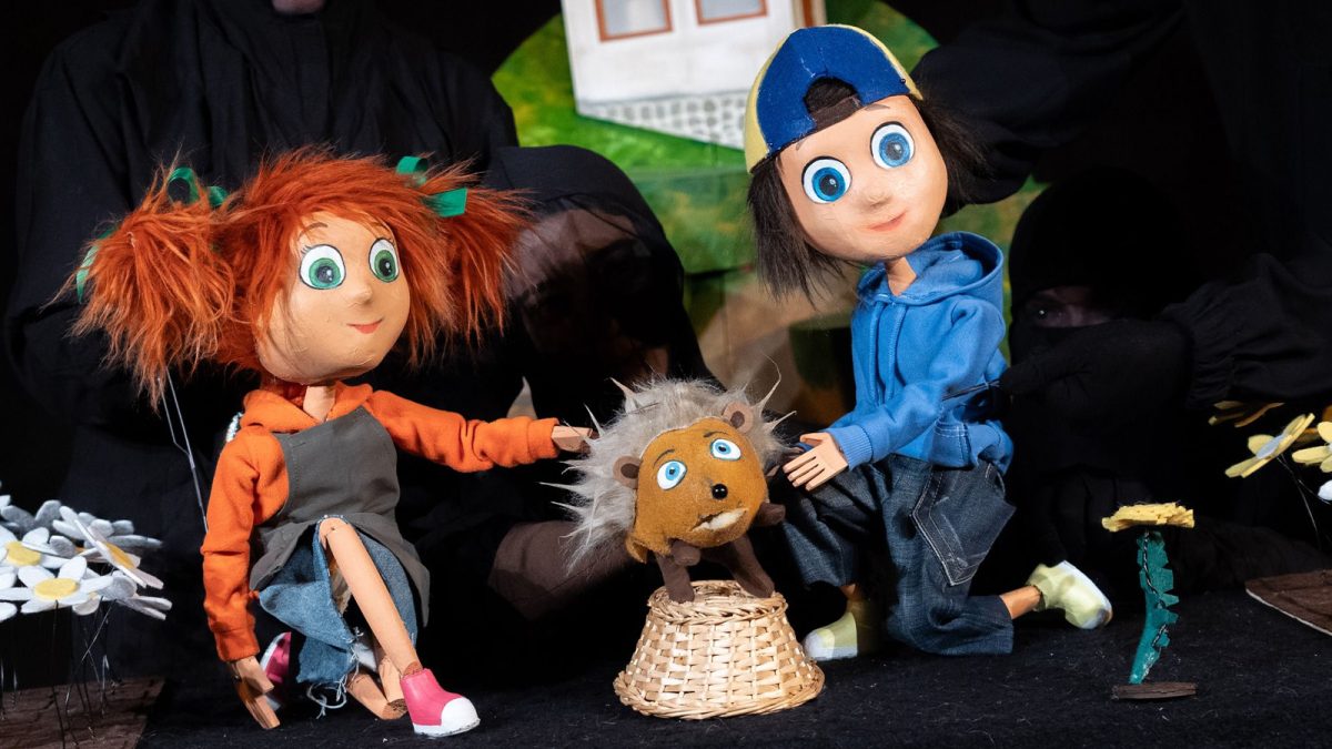 Ziua Copilului la Teatrul „Luceafărul” din Iași! Un atelier creativ de realizat păpuși din materiale reciclabile și premiera unui spectacol cu tematică ecologică