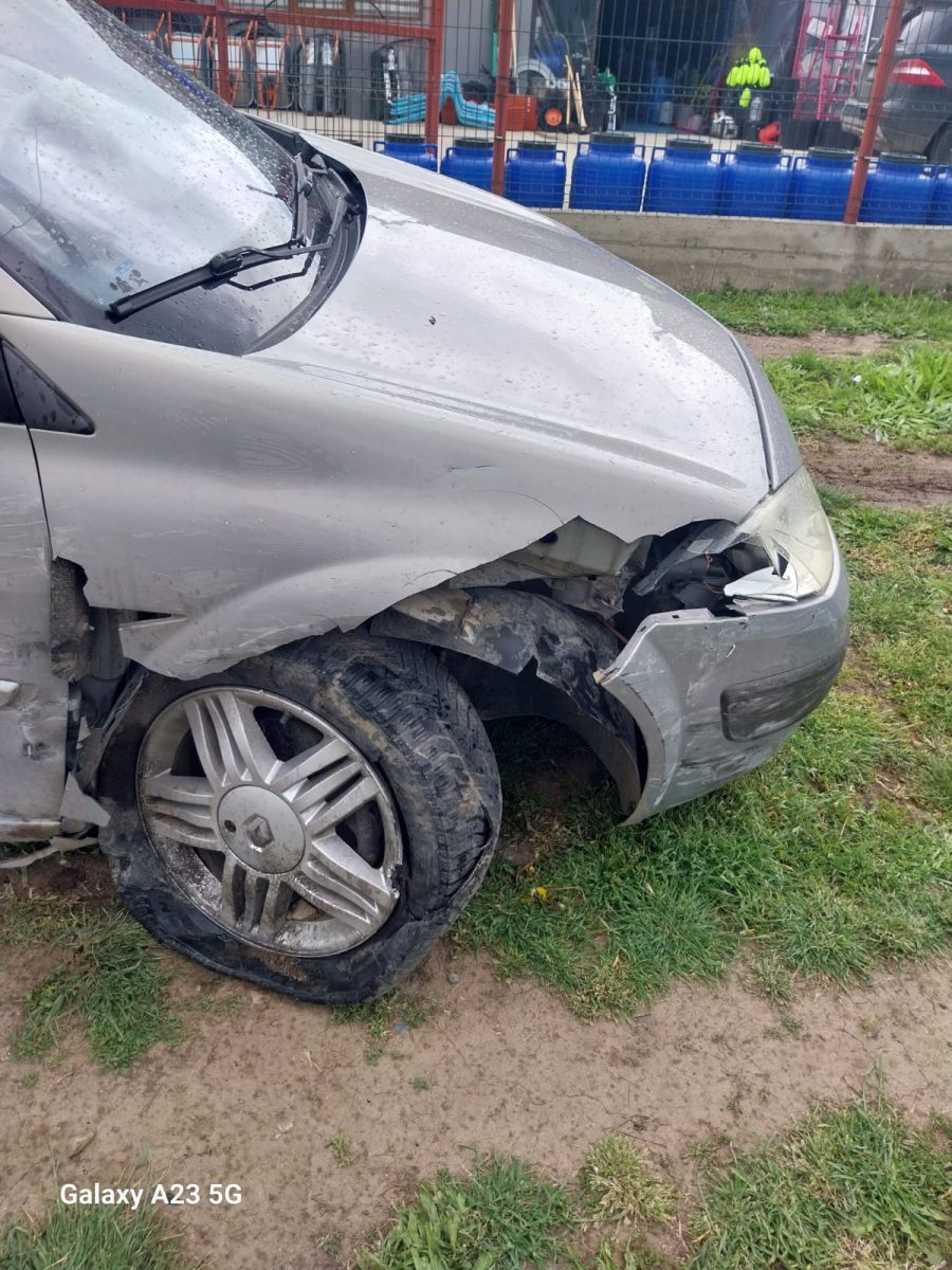 Accident rutier în localitatea Bohotin. Un autoturism a fost implicat