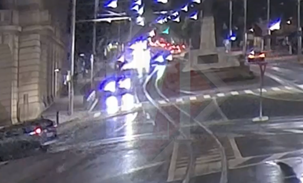 Momentul producerii accidentului rutier din Copou, surprins de camere. Iată impactul