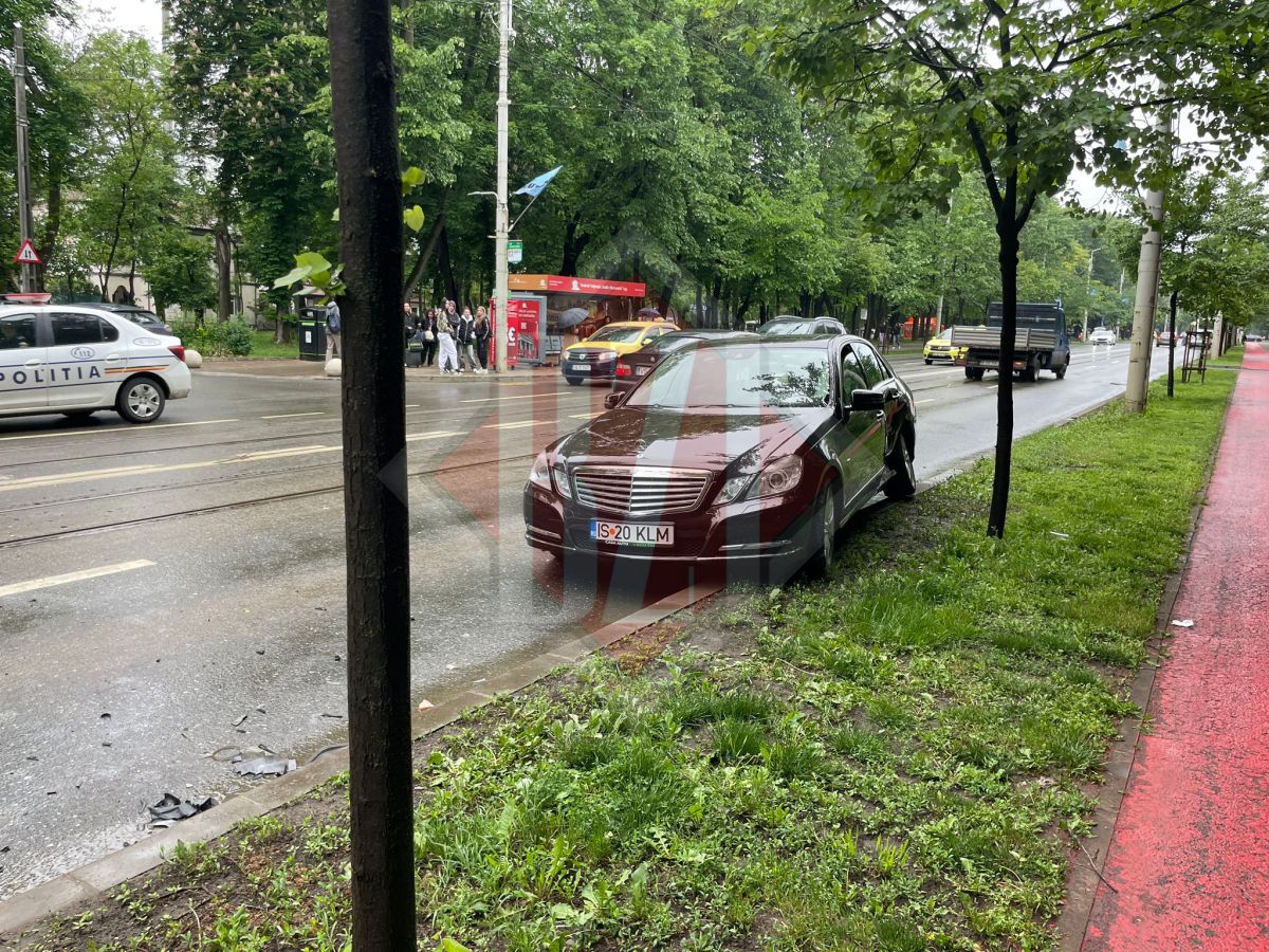 Accident rutier în Copou! Două autoturisme au fost implicate
