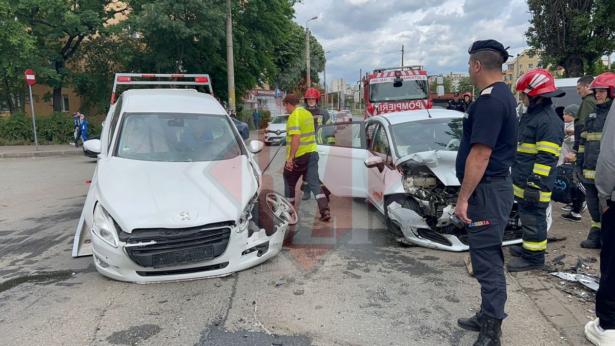 Accident rutier în Iași! Două mașini s-au făcut praf, după ce au intrat în coliziune – UPDATE